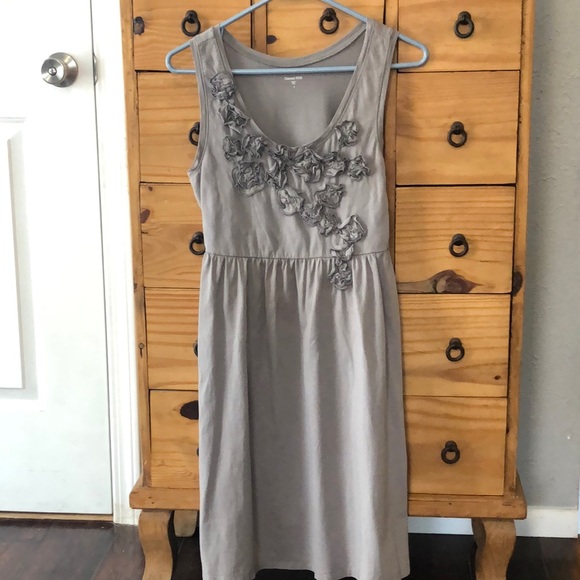 Garnet Hill Dresses & Skirts - Gray floral dress from Garnet Hill